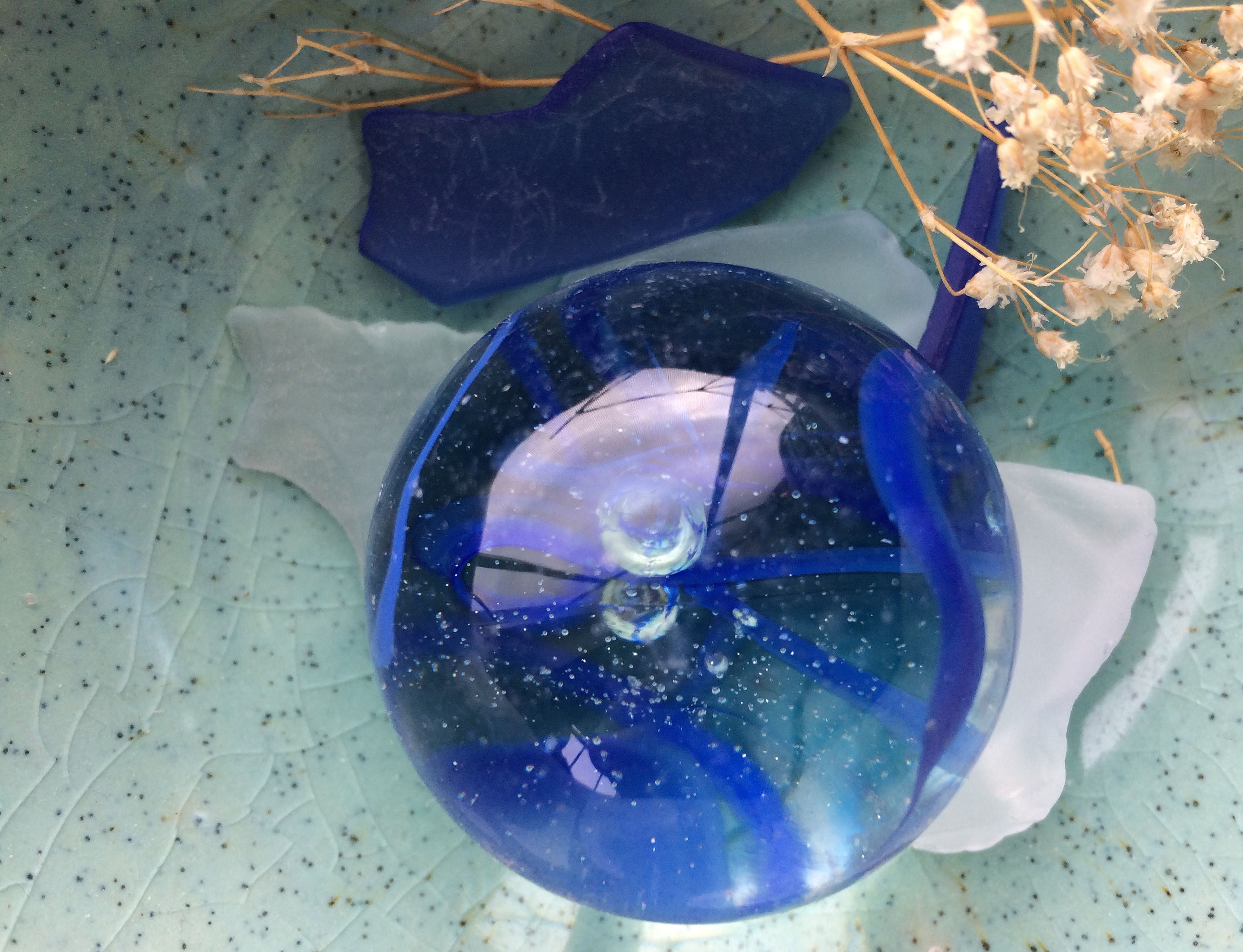 blue-marble-in-little-bowl