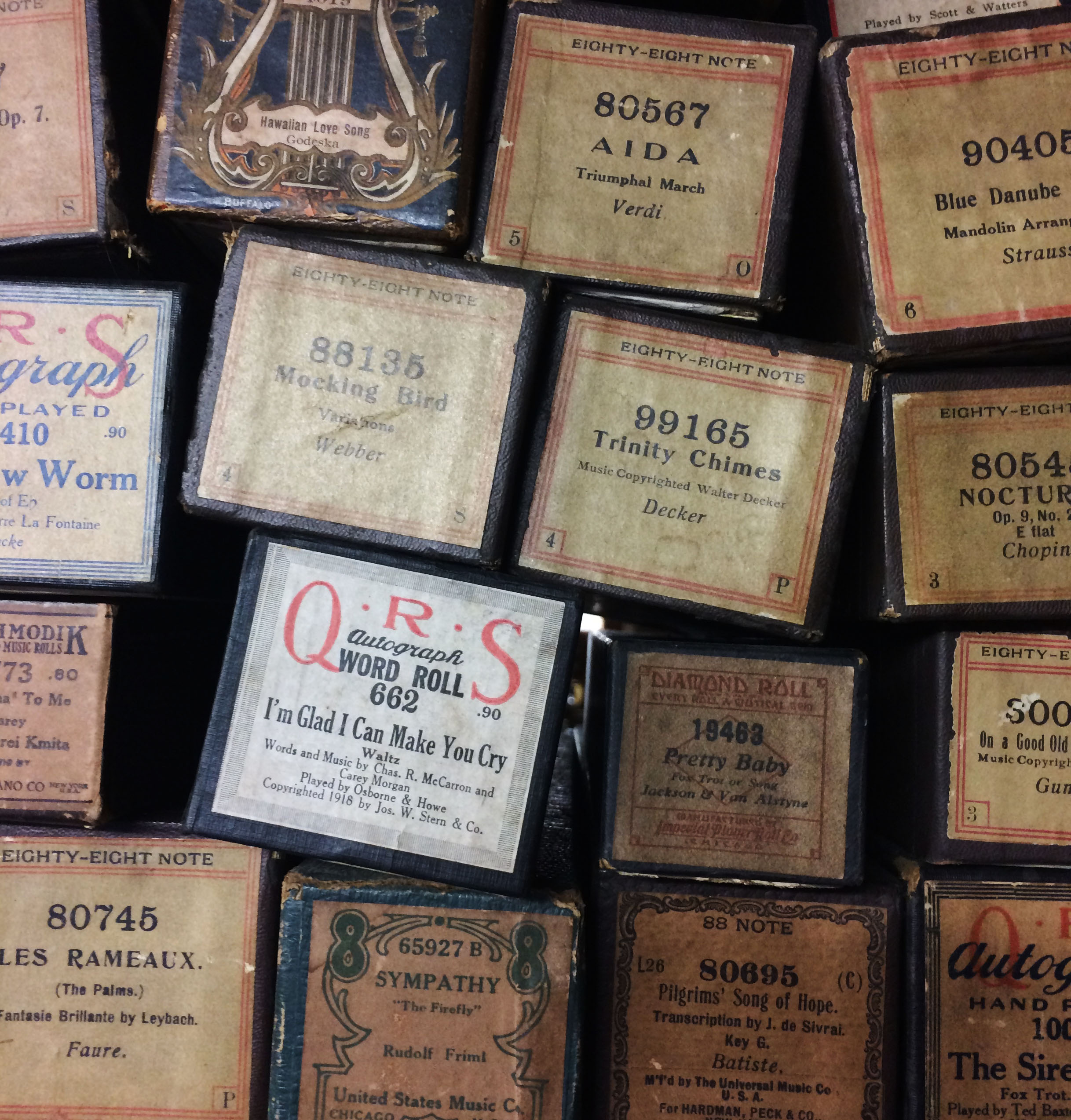 piano music in boxes