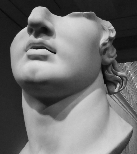 broken face statue blwh